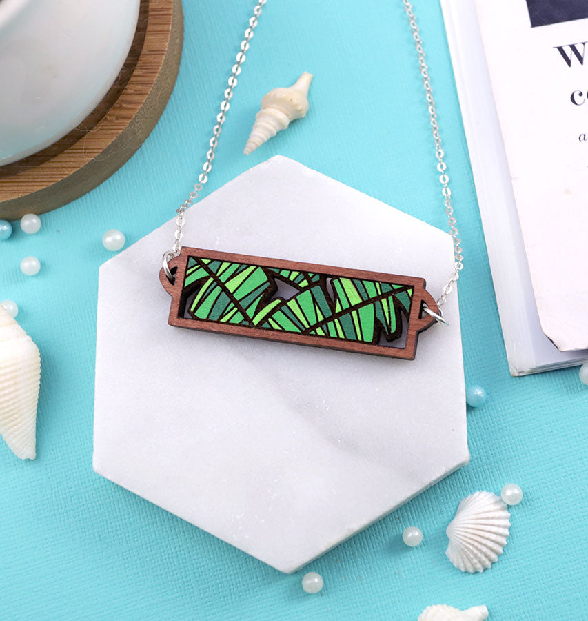 Banana Leaves Horizontal Necklace - Cherry